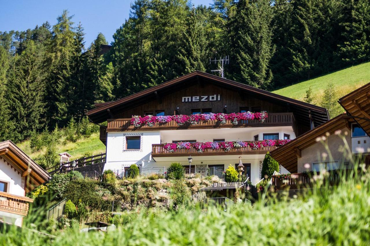 Apartments Mezdi Santa Cristina Val Gardena 外观 照片