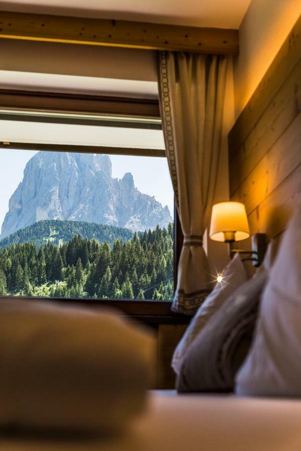 Apartments Mezdi Santa Cristina Val Gardena 外观 照片